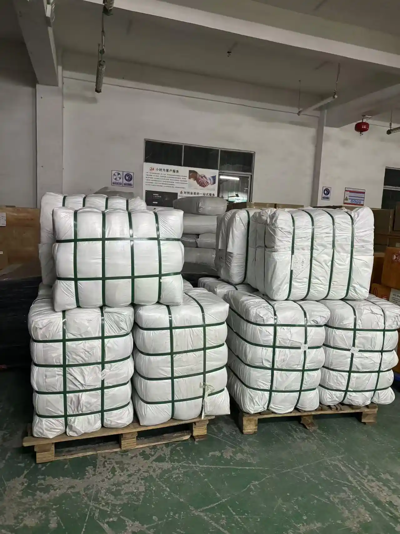 container loading China freight